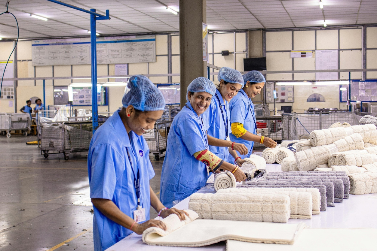 femmes travailler industrie textile